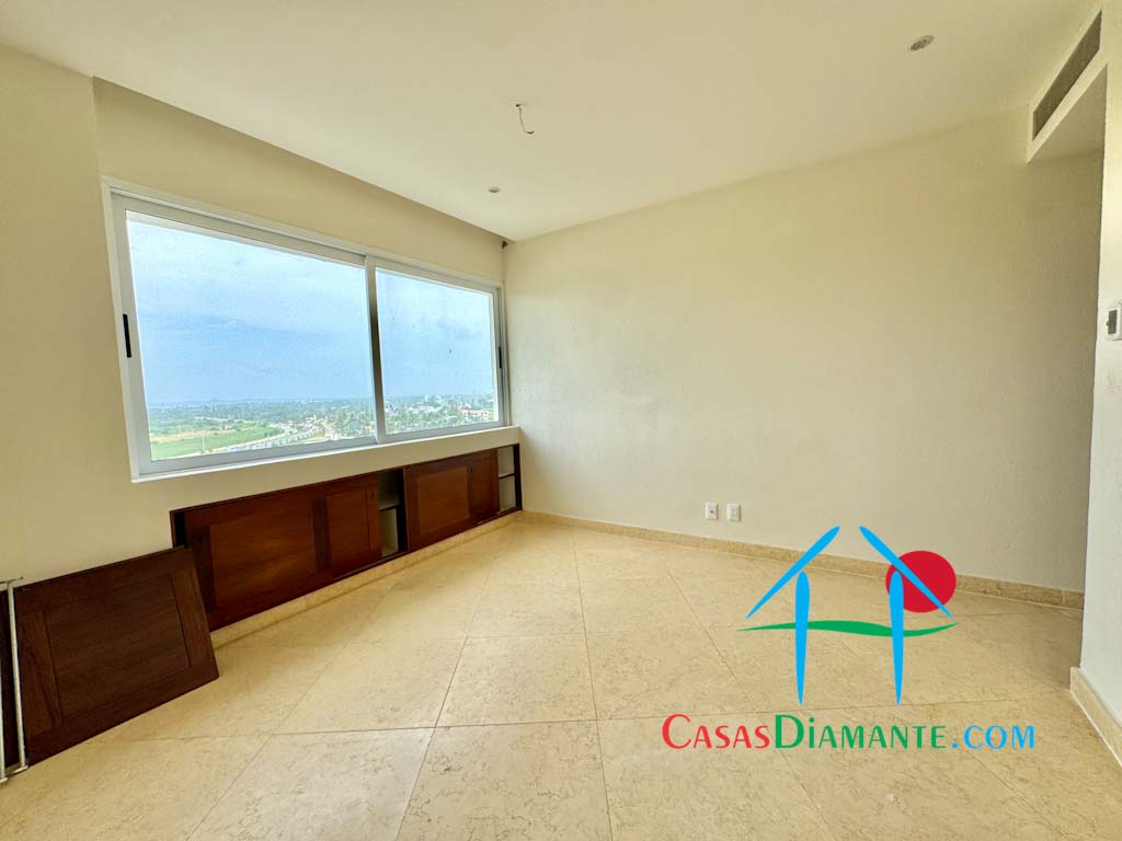 Playamar Tres Cantos T2 802 - Recámara tres 3